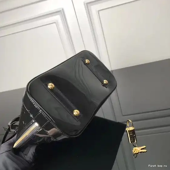 First bag ru VUITTON PM ALMA LOUIS 0613